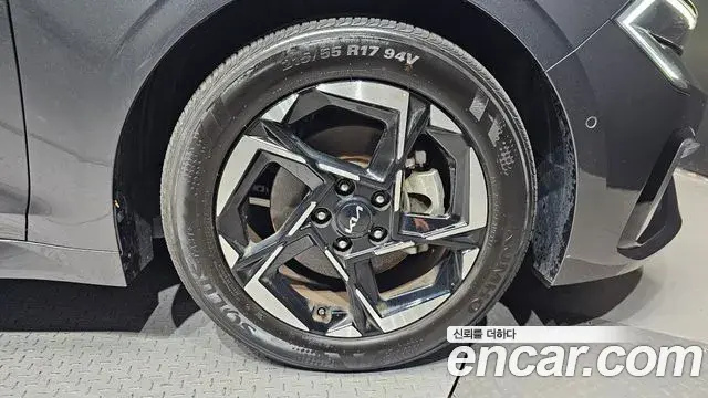Kia K5 2024 — ფოტო 17/30