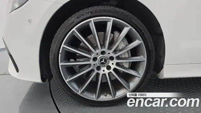 Mercedes-Benz E-Class 2020 — Фото 5/20