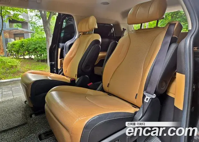 Kia Carnival 2020 — Фото 16/20