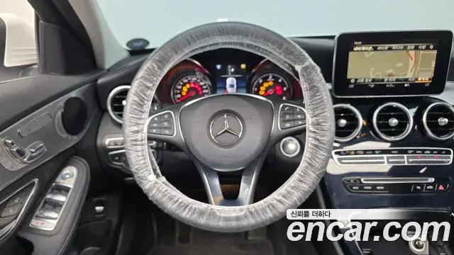 Mercedes-Benz C-Class 2018 — Фото 13/20