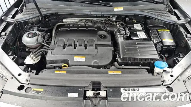 Volkswagen Tiguan 2020 — ფოტო 21/35
