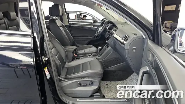 Volkswagen Tiguan 2020 — ფოტო 10/35