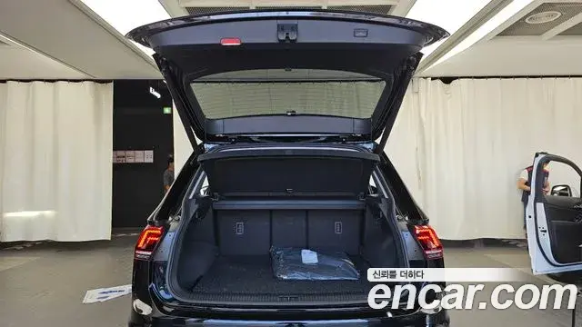 Volkswagen Tiguan 2020 — ფოტო 4/35