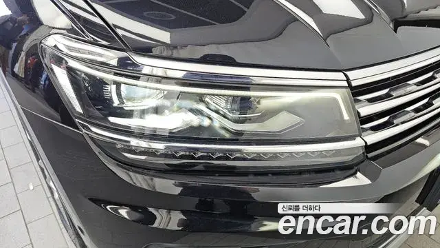 Volkswagen Tiguan 2020 — ფოტო 2/35