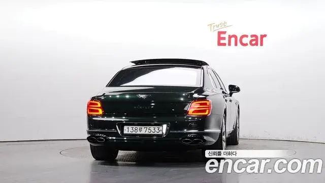 Bentley Flying Spur 2021 — ფოტო 2/35