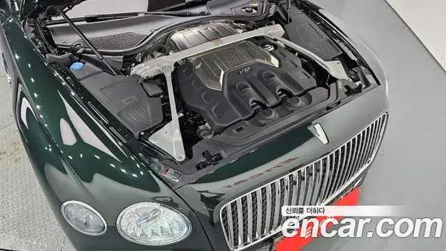 Bentley Flying Spur 2021 — ფოტო 6/35
