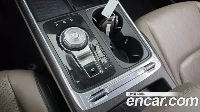 Kia Carnival 2024 — Photo 9/20