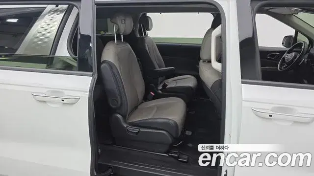 Kia Carnival 2024 — Photo 11/20