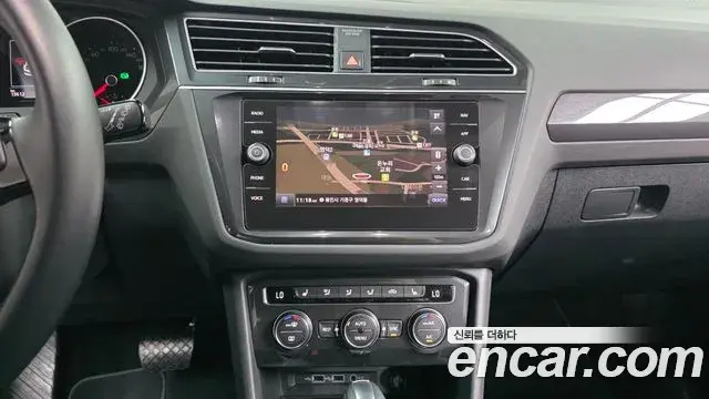 Volkswagen Tiguan 2020 — Photo 9/32