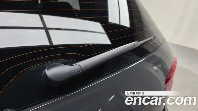 Volkswagen Tiguan 2020 — Photo 12/32