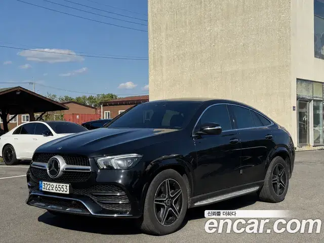 Mercedes-Benz GLE-Class 2021 — Photo 1/12