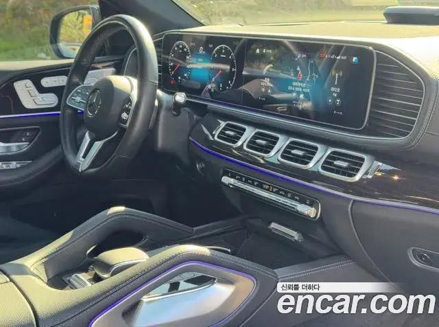 Mercedes-Benz GLE-Class 2021 — Photo 12/12