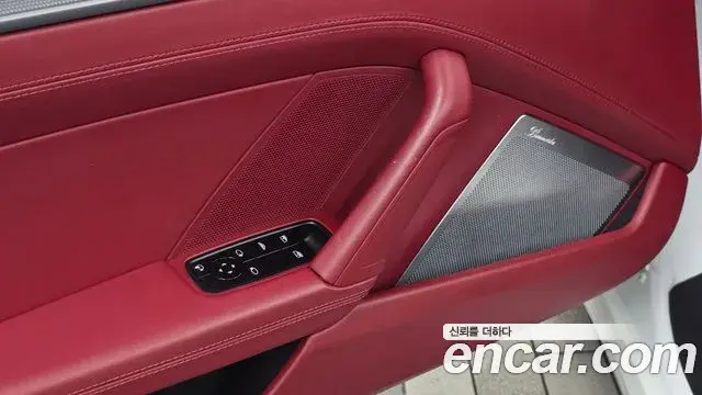 Porsche 911 2021 — Фото 20/20