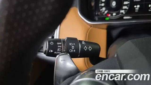 Land Rover Range Rover Sport 2019 — Şəkil 34/39