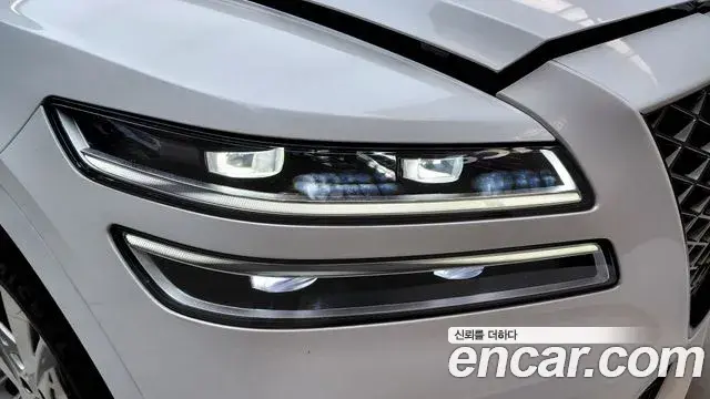 Genesis GV80 2023 — Photo 15/35