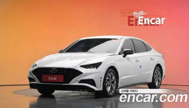Hyundai Sonata 2022 — Фото 1/20