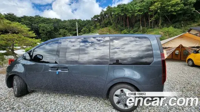 Hyundai Staria 2024 — Фото 2/19