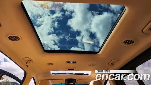 Hyundai Staria 2024 — Фото 14/19