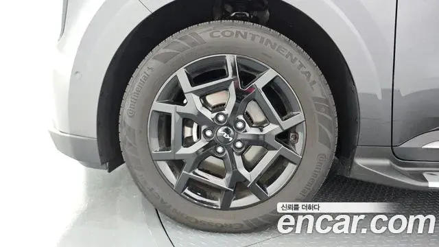 Kia Carnival 2024 — Photo 5/20