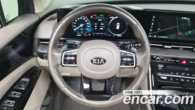 Kia Carnival 2021 — Photo 13/20