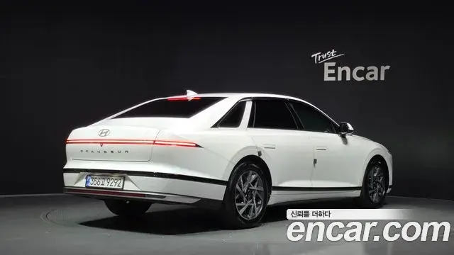 Hyundai Grandeur 2023 — Photo 2/20