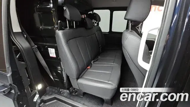 Hyundai Staria 2023 — Photo 11/20