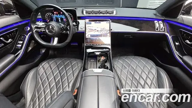 Mercedes-Benz S-Class 2021 — Photo 17/33