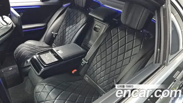 Mercedes-Benz S-Class 2021 — Photo 13/33