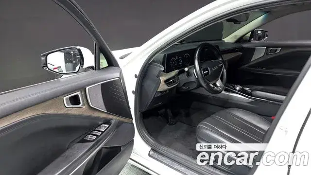 Kia K8 2021 — Photo 10/20