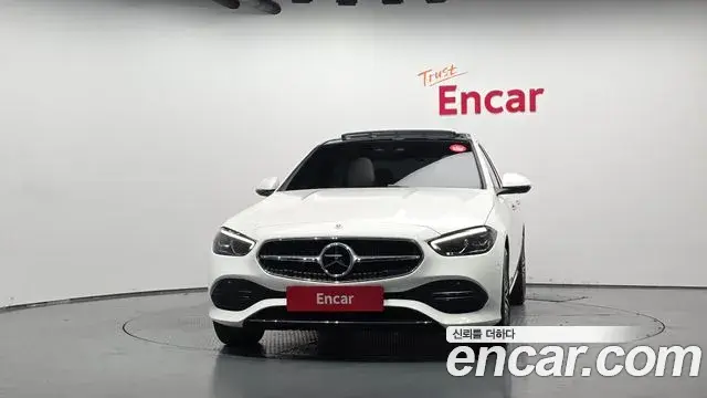 Mercedes-Benz C-Class 2025 — Фото 3/20