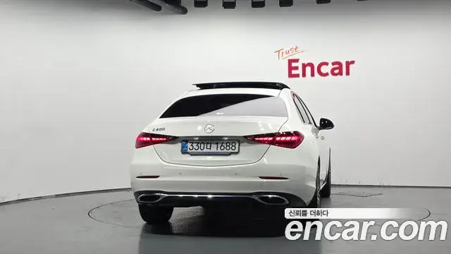Mercedes-Benz C-Class 2025 — Фото 4/20