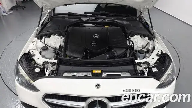 Mercedes-Benz C-Class 2025 — Фото 6/20