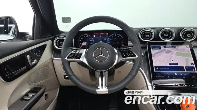 Mercedes-Benz C-Class 2025 — Фото 12/20