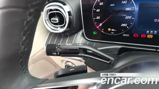 Mercedes-Benz C-Class 2025 — Фото 19/20