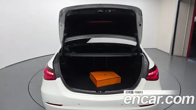 Mercedes-Benz C-Class 2025 — Фото 20/20