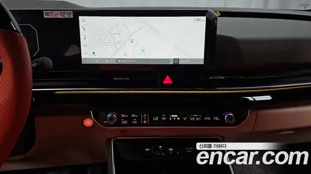 Kia Carnival 2024 — Photo 14/33