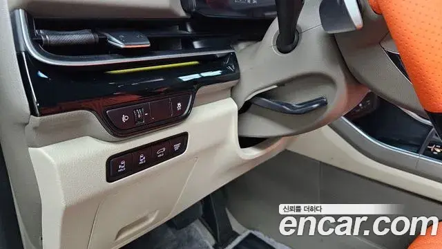 Kia Carnival 2024 — Photo 1/33