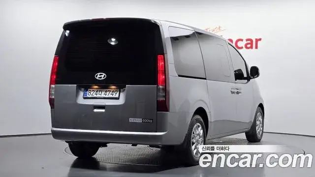 Hyundai Staria 2025 — Şəkil 3/20