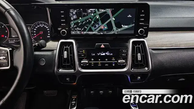 Kia Sorento 2022 — Photo 14/20