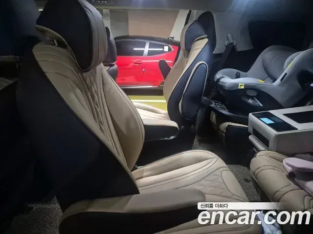 Kia Carnival 2025 — Photo 9/17