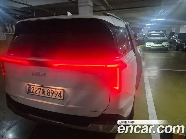 Kia Carnival 2025 — Photo 15/17