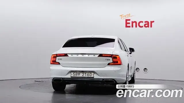 Volvo S90 2019 — ფოტო 24/34