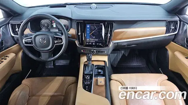 Volvo S90 2019 — ფოტო 30/34