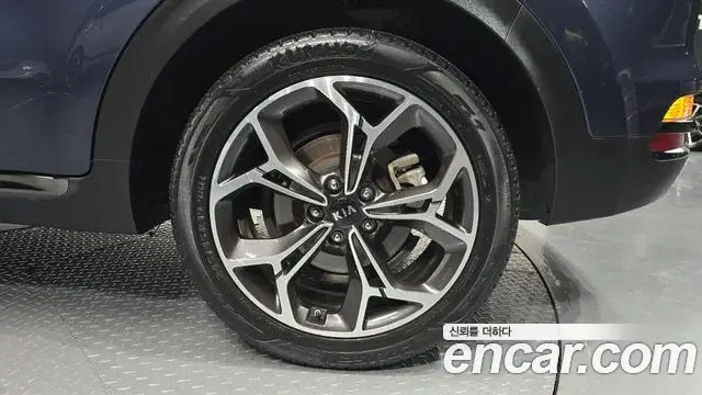 Kia Sportage The Bold 2019 — Photo 29/31