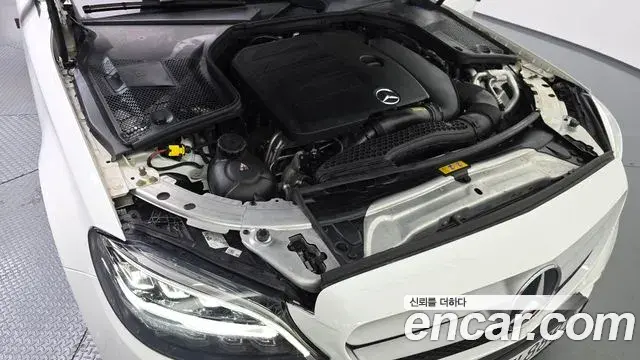Mercedes-Benz C-Class 2019 — Фото 6/20