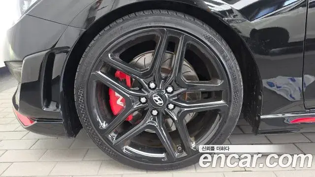 Hyundai Veloster 2018 — Фото 5/20