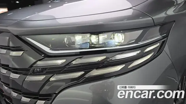 Toyota Alphard 2024 — Şəkil 8/32