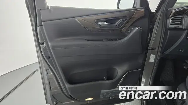 Toyota Alphard 2024 — Şəkil 18/32