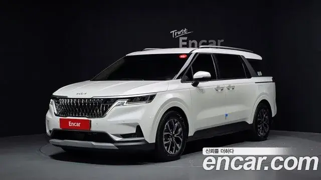 Kia Carnival 2023 — Фото 1/20