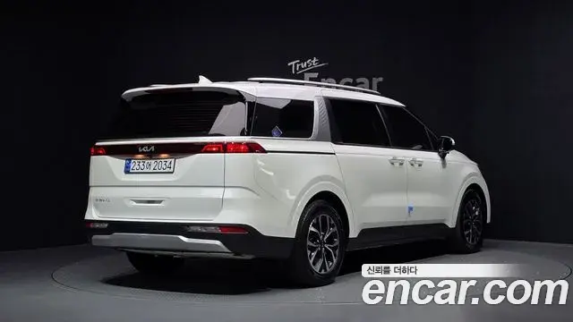 Kia Carnival 2023 — Фото 2/20